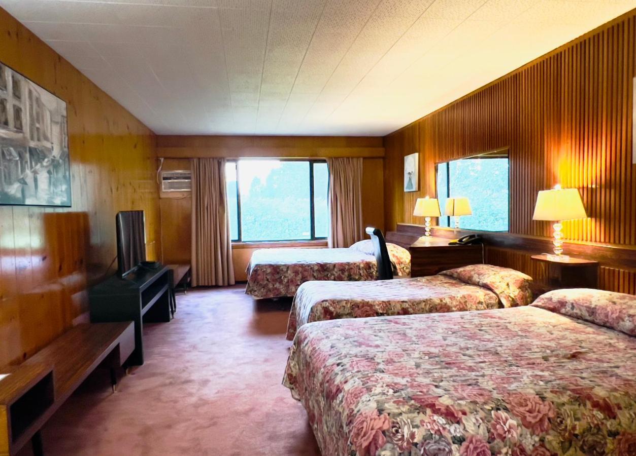 Airport Inn Quesnel Luaran gambar
