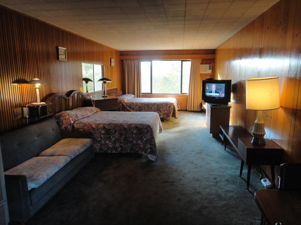 Airport Inn Quesnel Bilik gambar