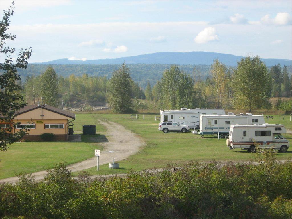 Airport Inn Quesnel Luaran gambar