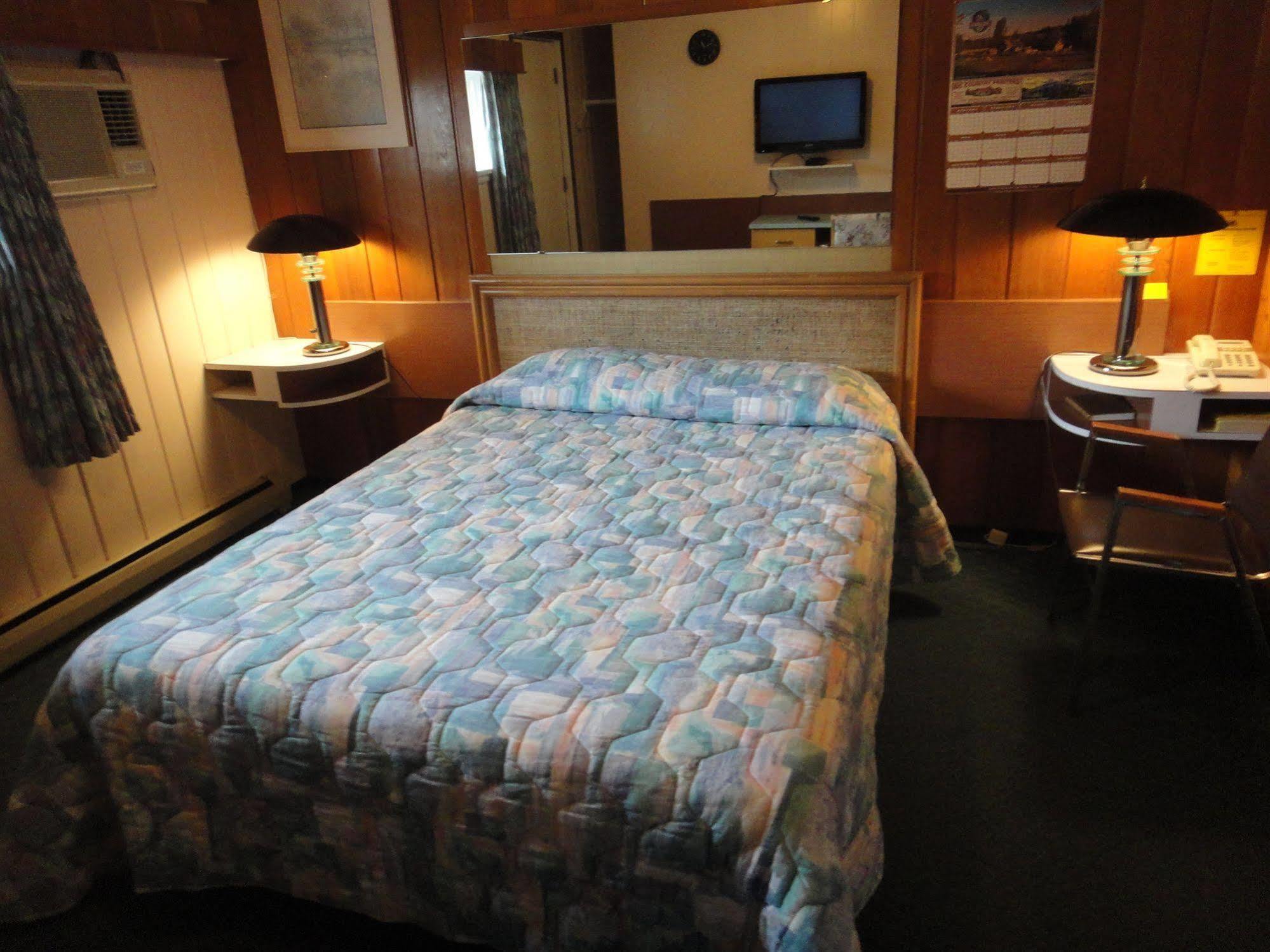 Airport Inn Quesnel Luaran gambar