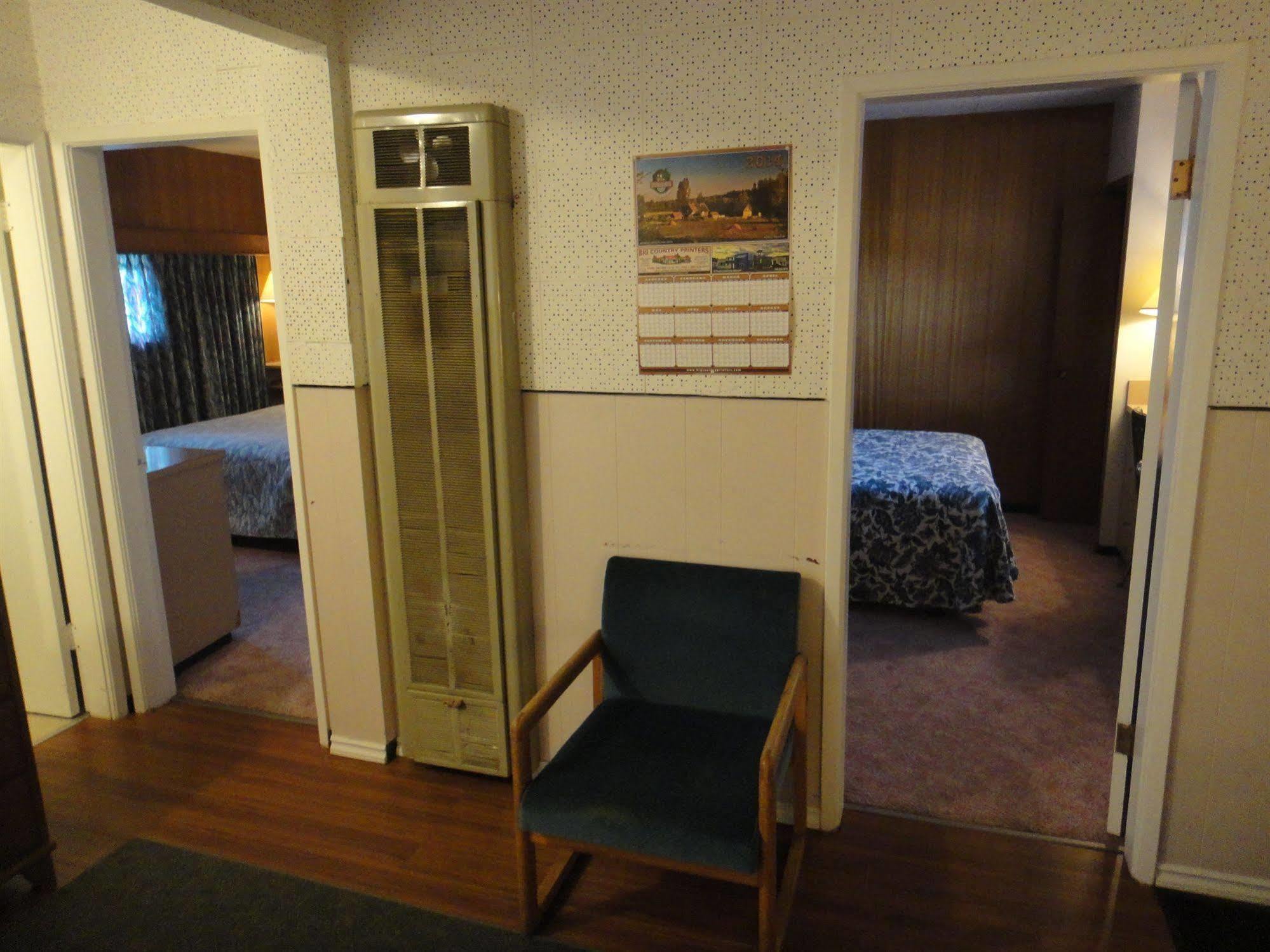 Airport Inn Quesnel Luaran gambar