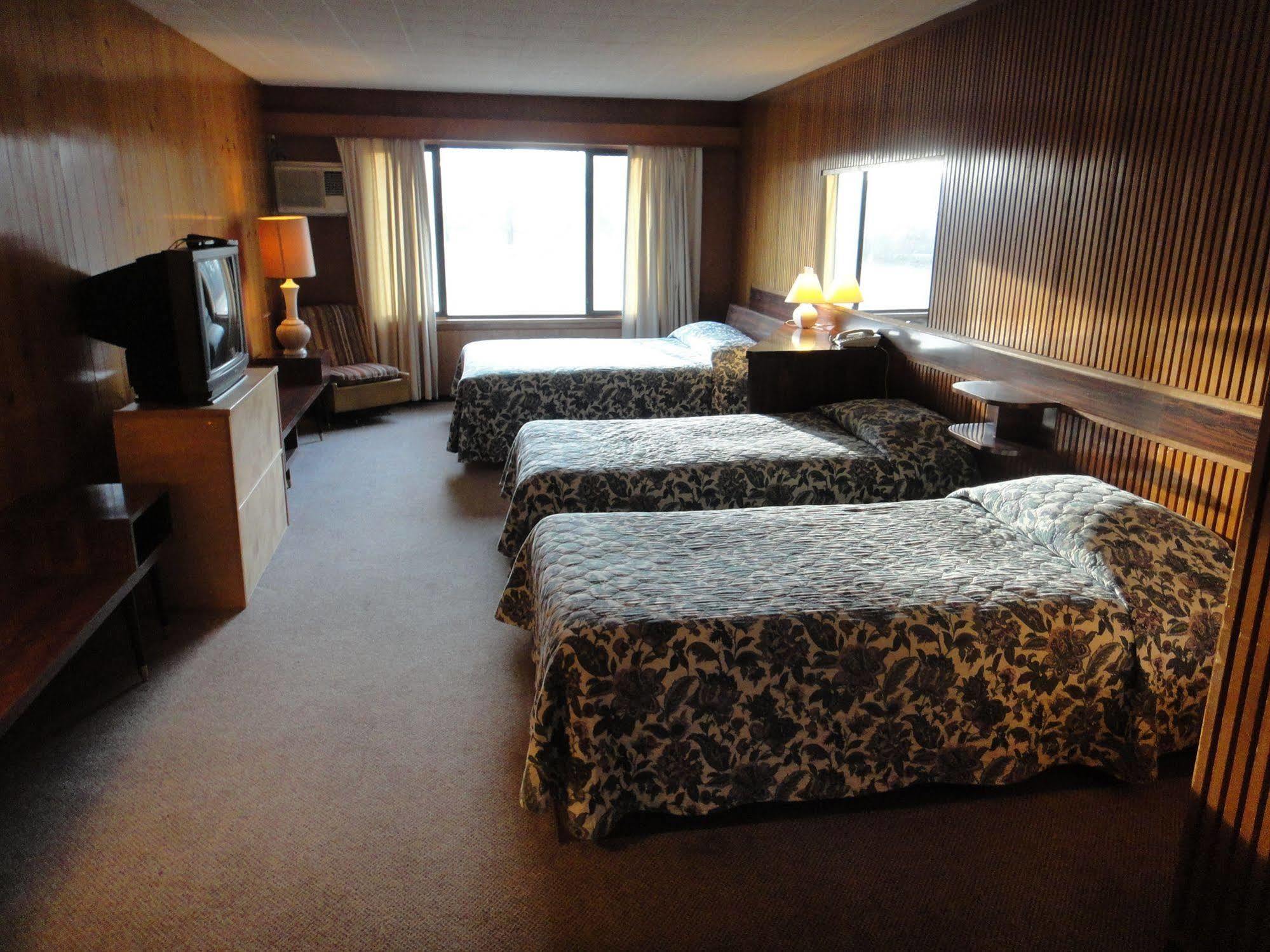 Airport Inn Quesnel Luaran gambar