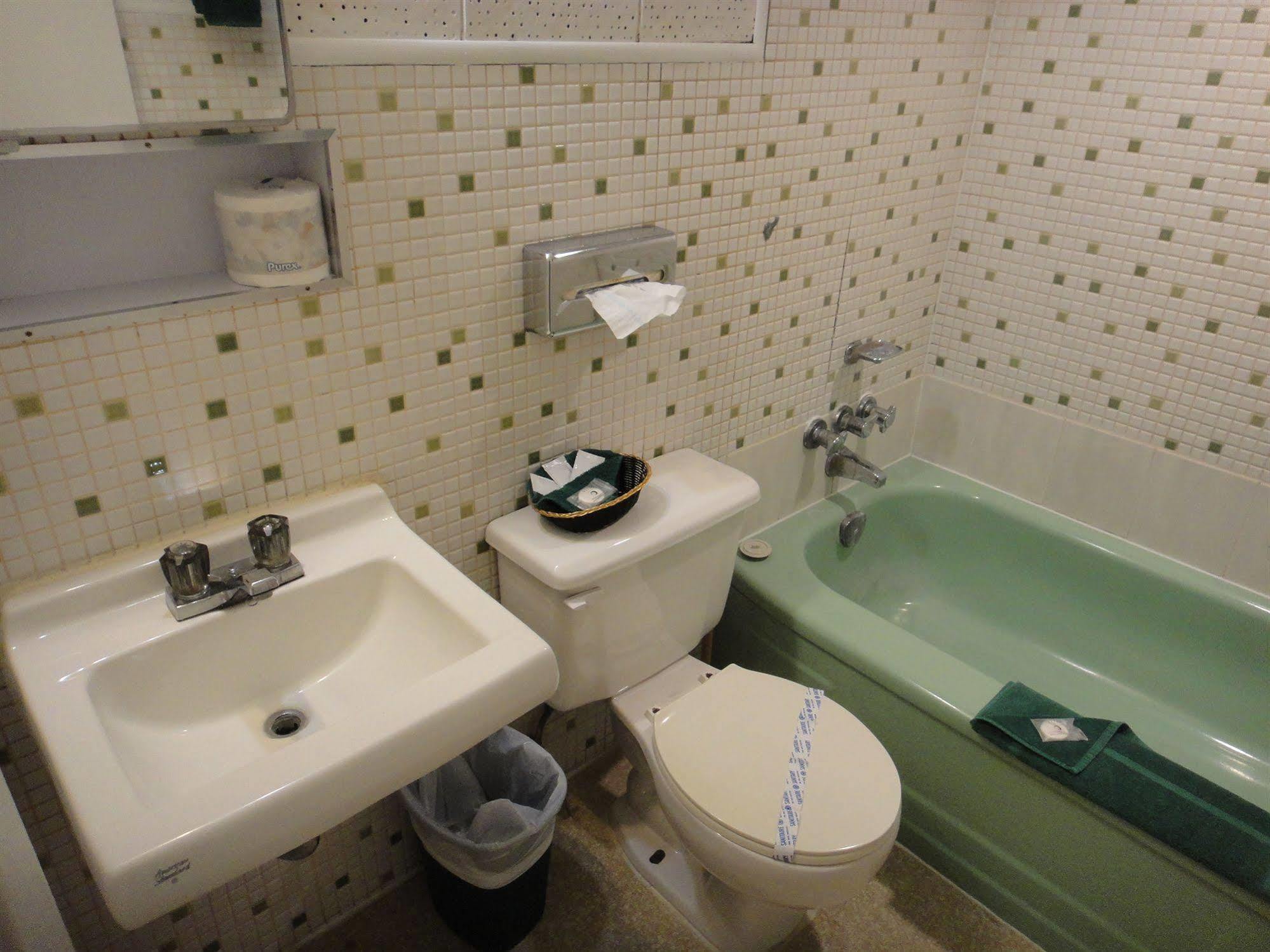 Airport Inn Quesnel Luaran gambar