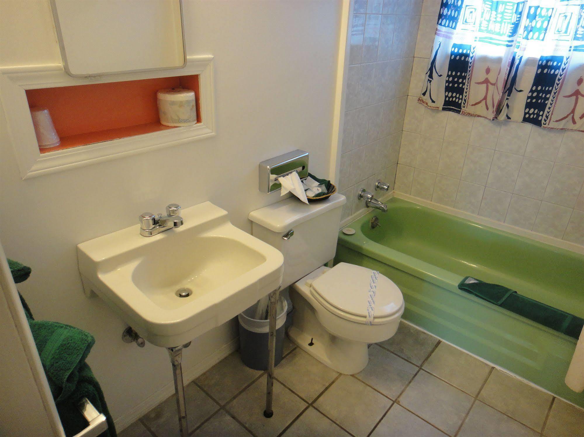 Airport Inn Quesnel Luaran gambar
