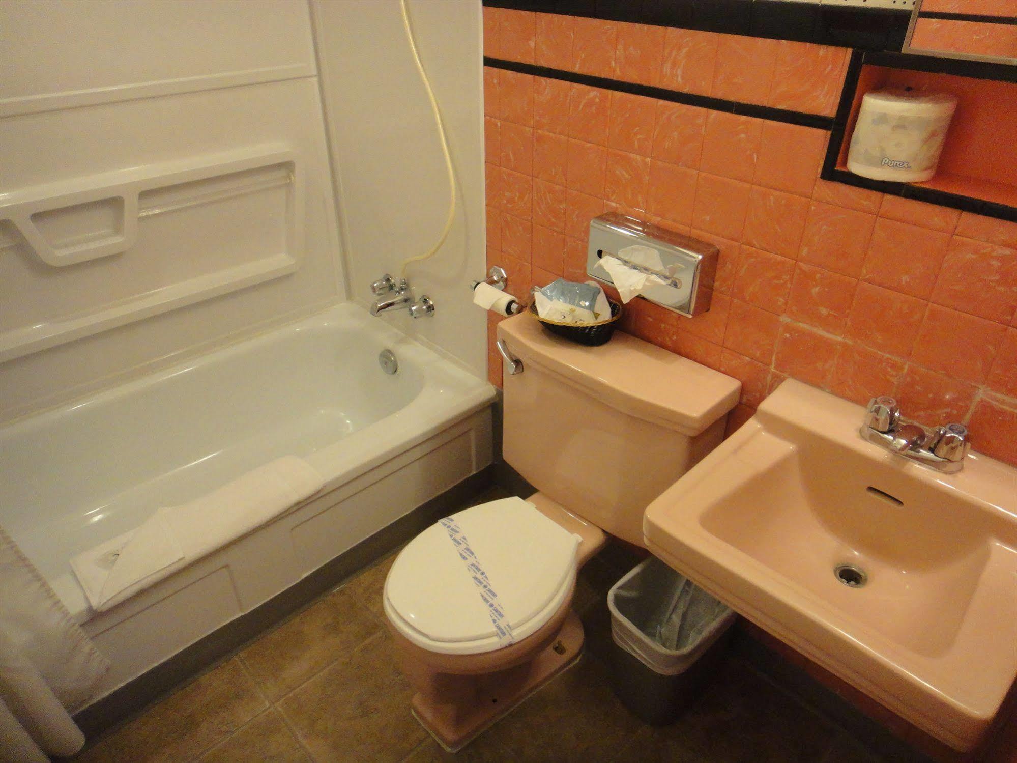 Airport Inn Quesnel Luaran gambar