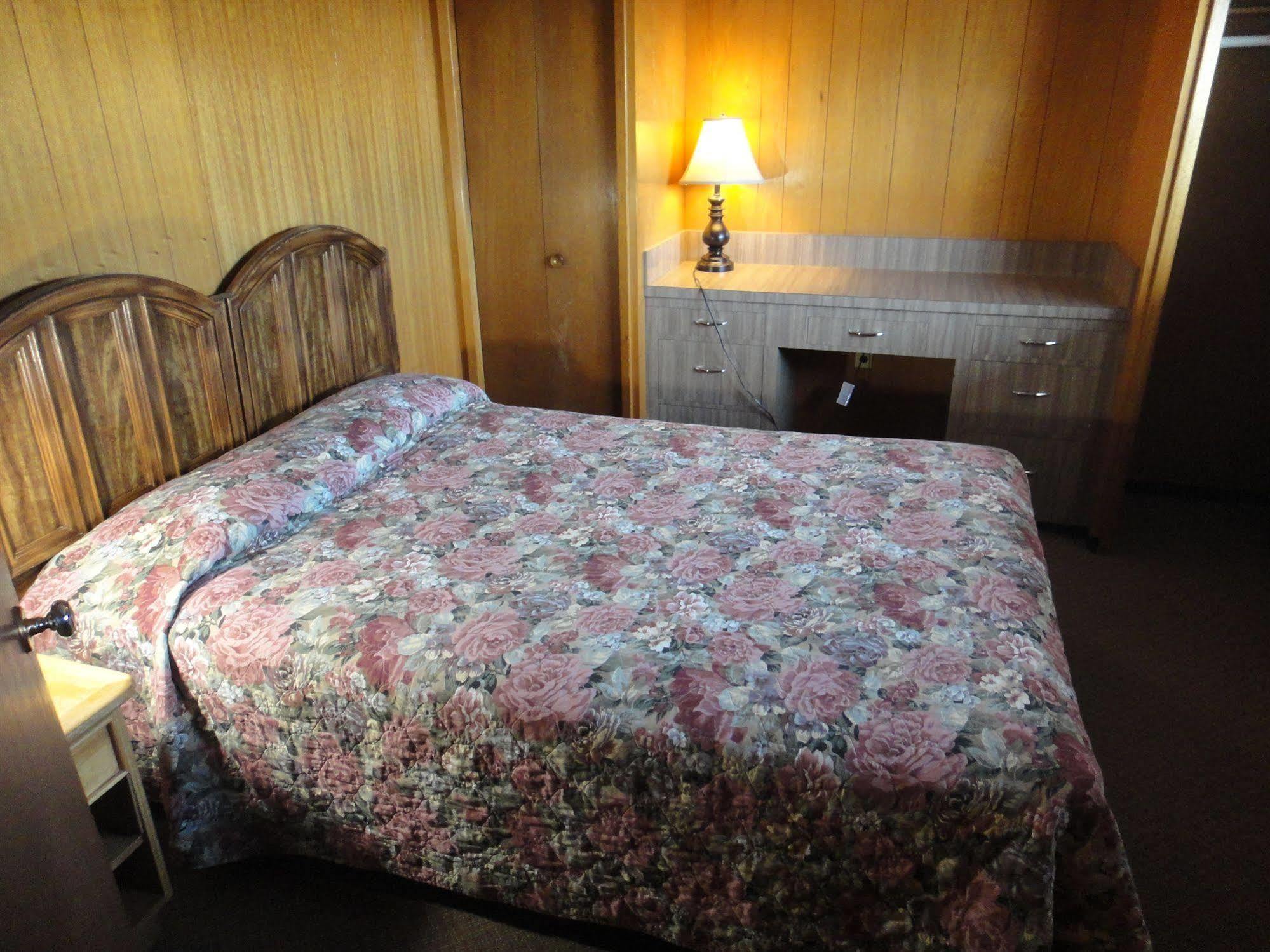 Airport Inn Quesnel Luaran gambar