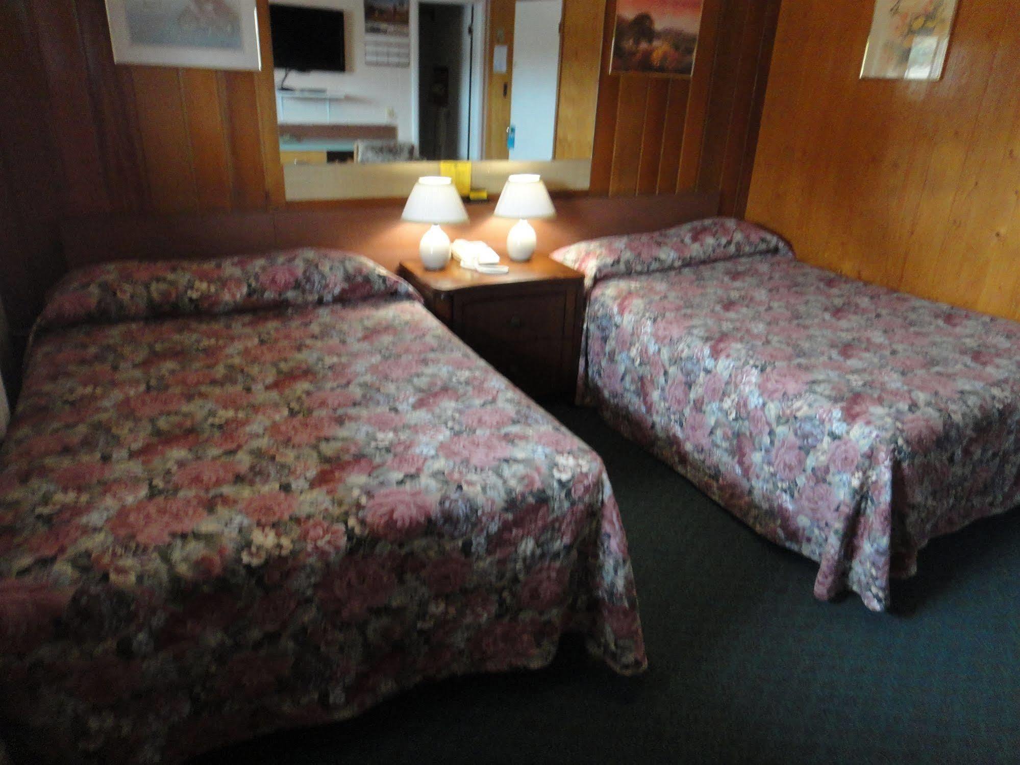 Airport Inn Quesnel Luaran gambar