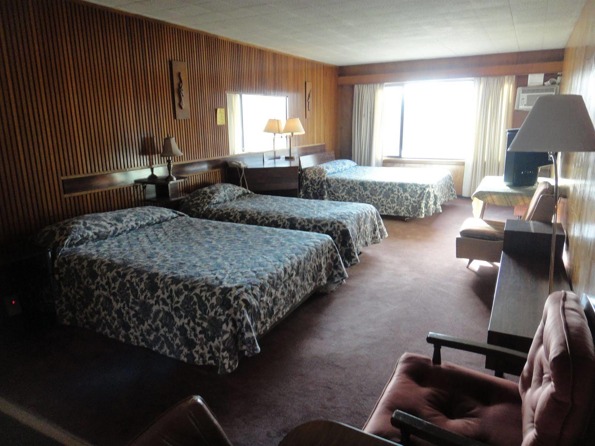 Airport Inn Quesnel Luaran gambar