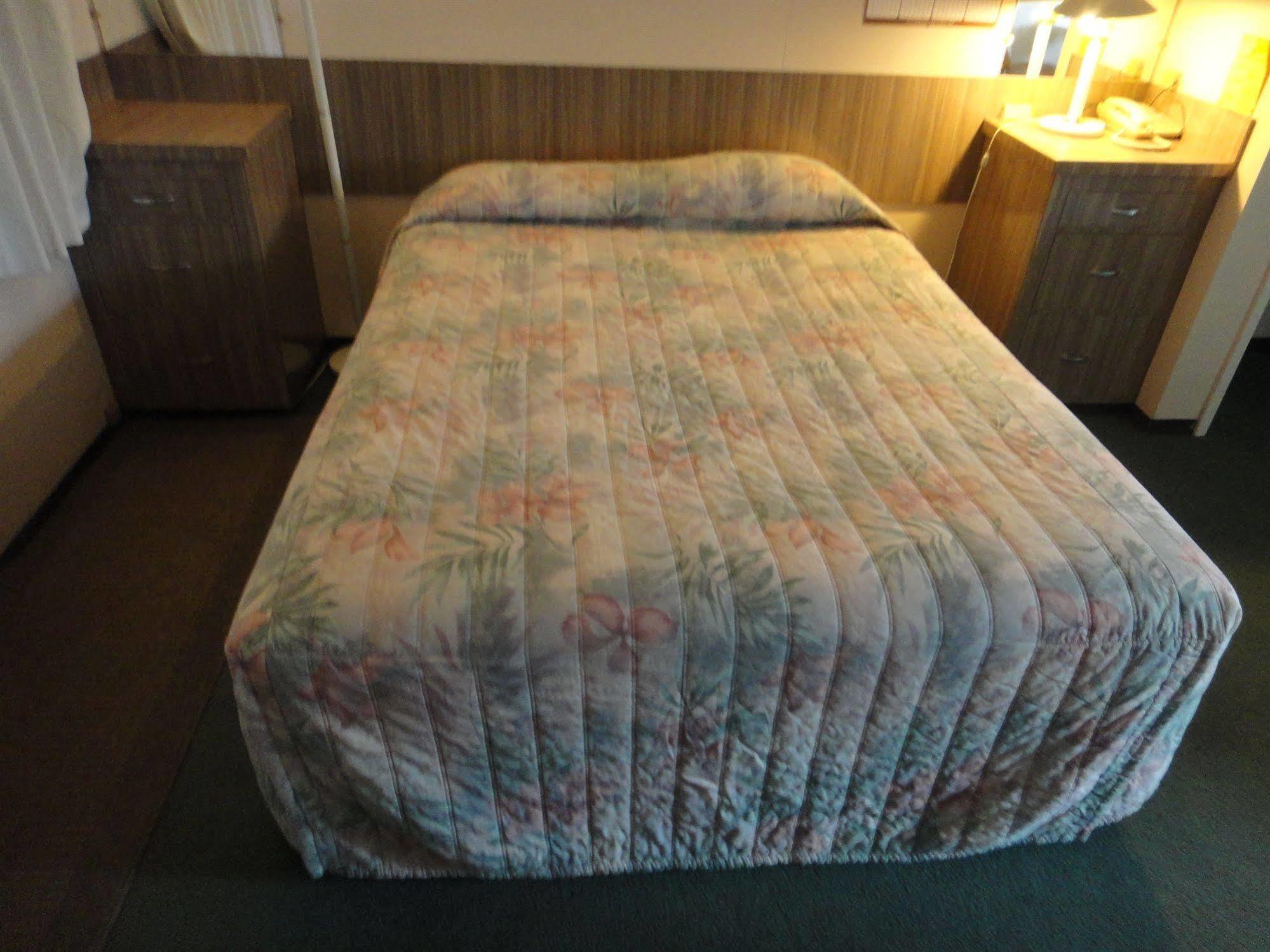 Airport Inn Quesnel Luaran gambar