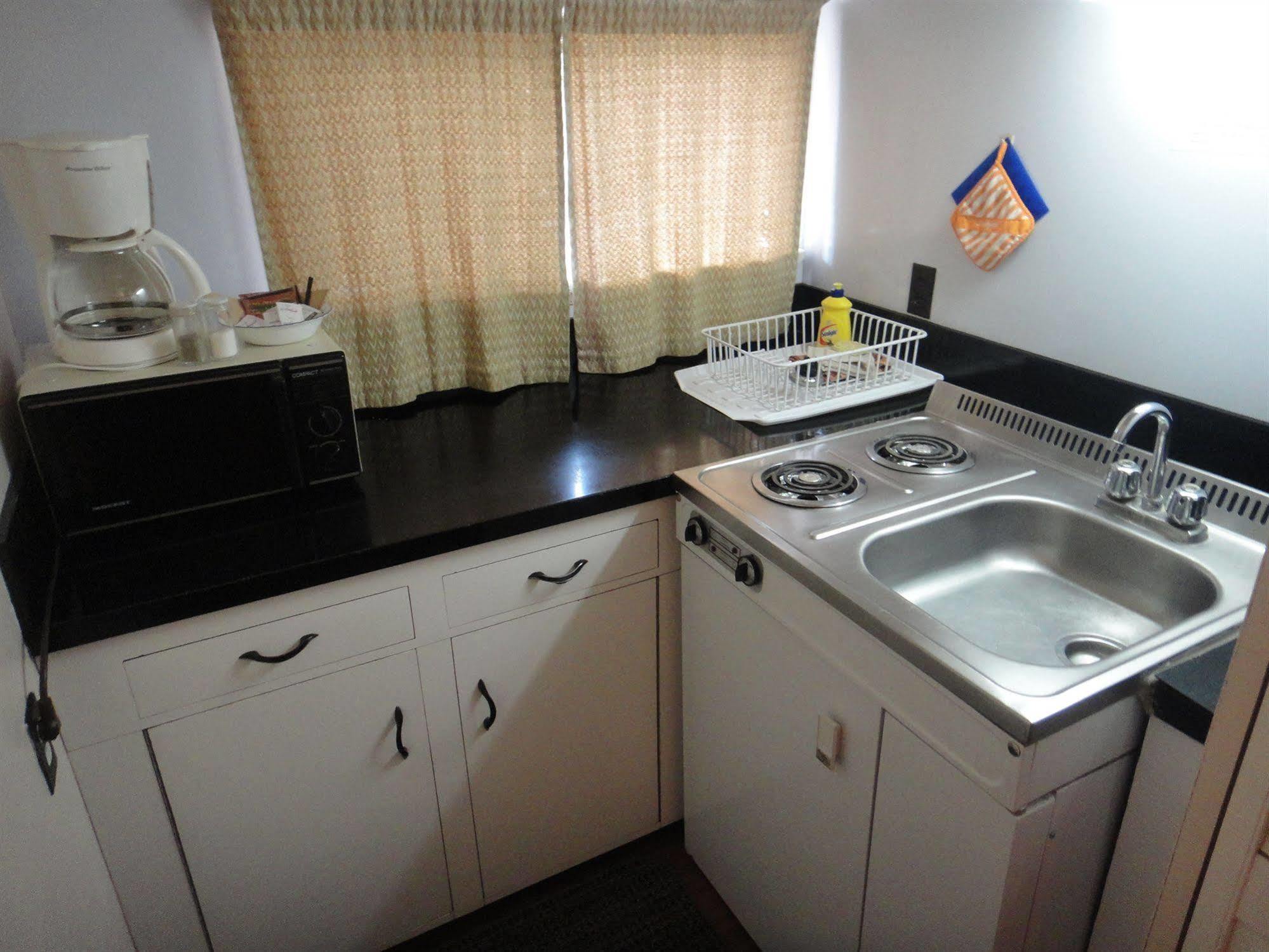 Airport Inn Quesnel Luaran gambar